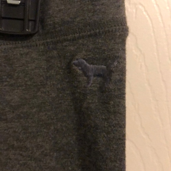 Cropped ESSENTIAL LEGGING - Picture 2 of 3